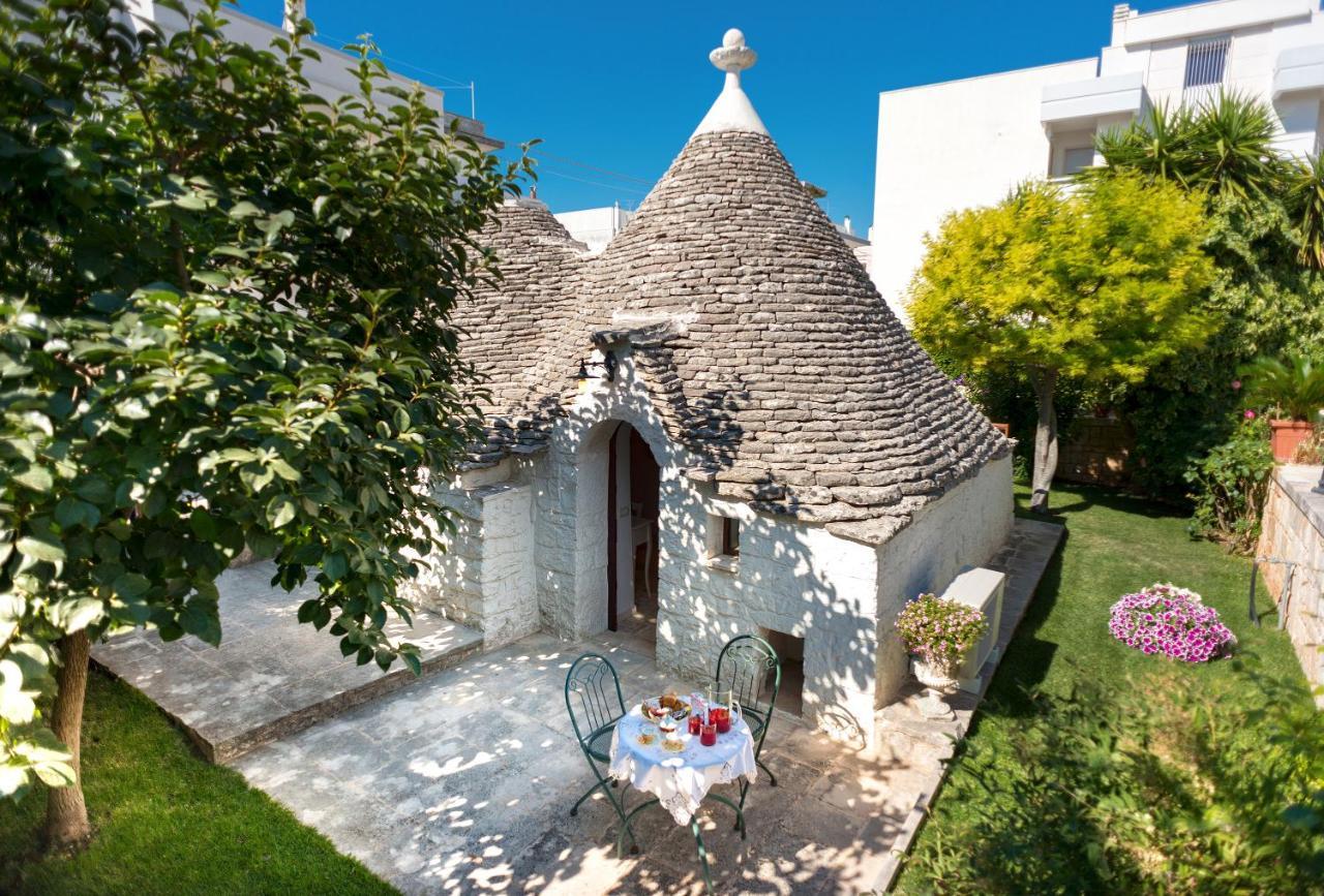 Trullo Giardino Fiorito Bed and Breakfast Alberobello Exteriör bild