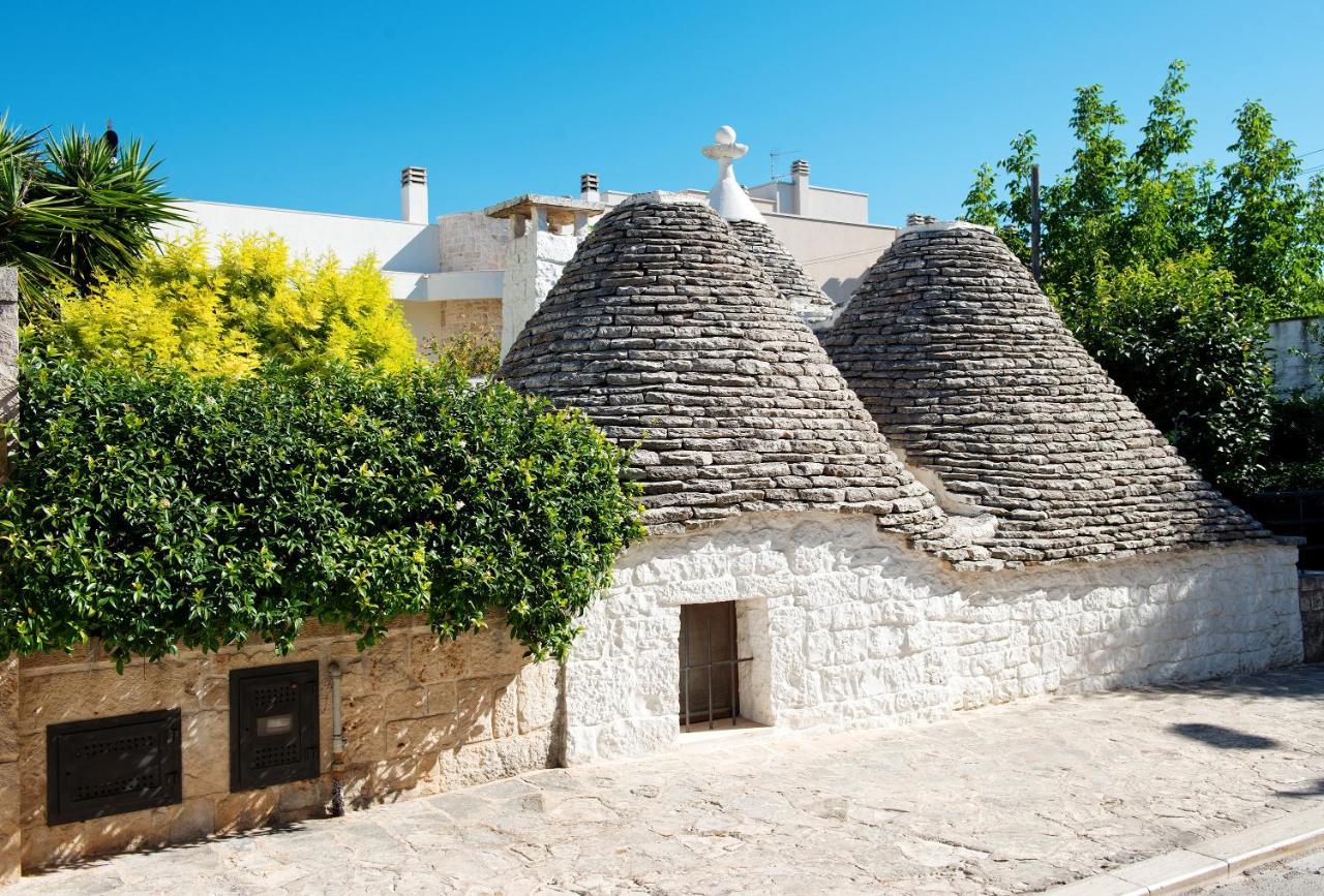 Trullo Giardino Fiorito Bed and Breakfast Alberobello Exteriör bild